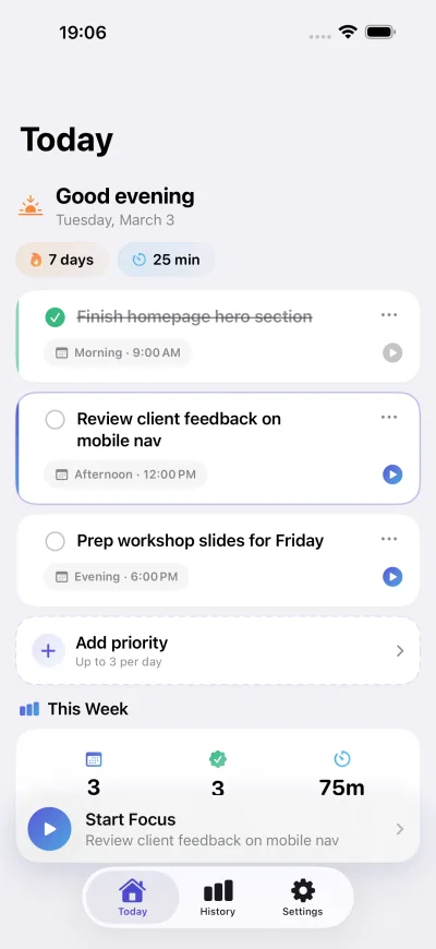 The One Thing Today view with three time-blocked priorities, a seven-day streak and a Start Focus button